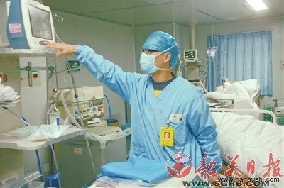 80后男护士苦与乐:病人不理解最让人难堪